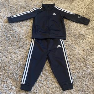 Unisex adidas track suit